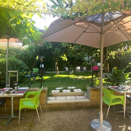Logis Hotel Le Cygne Le Bugue Buitenkant foto