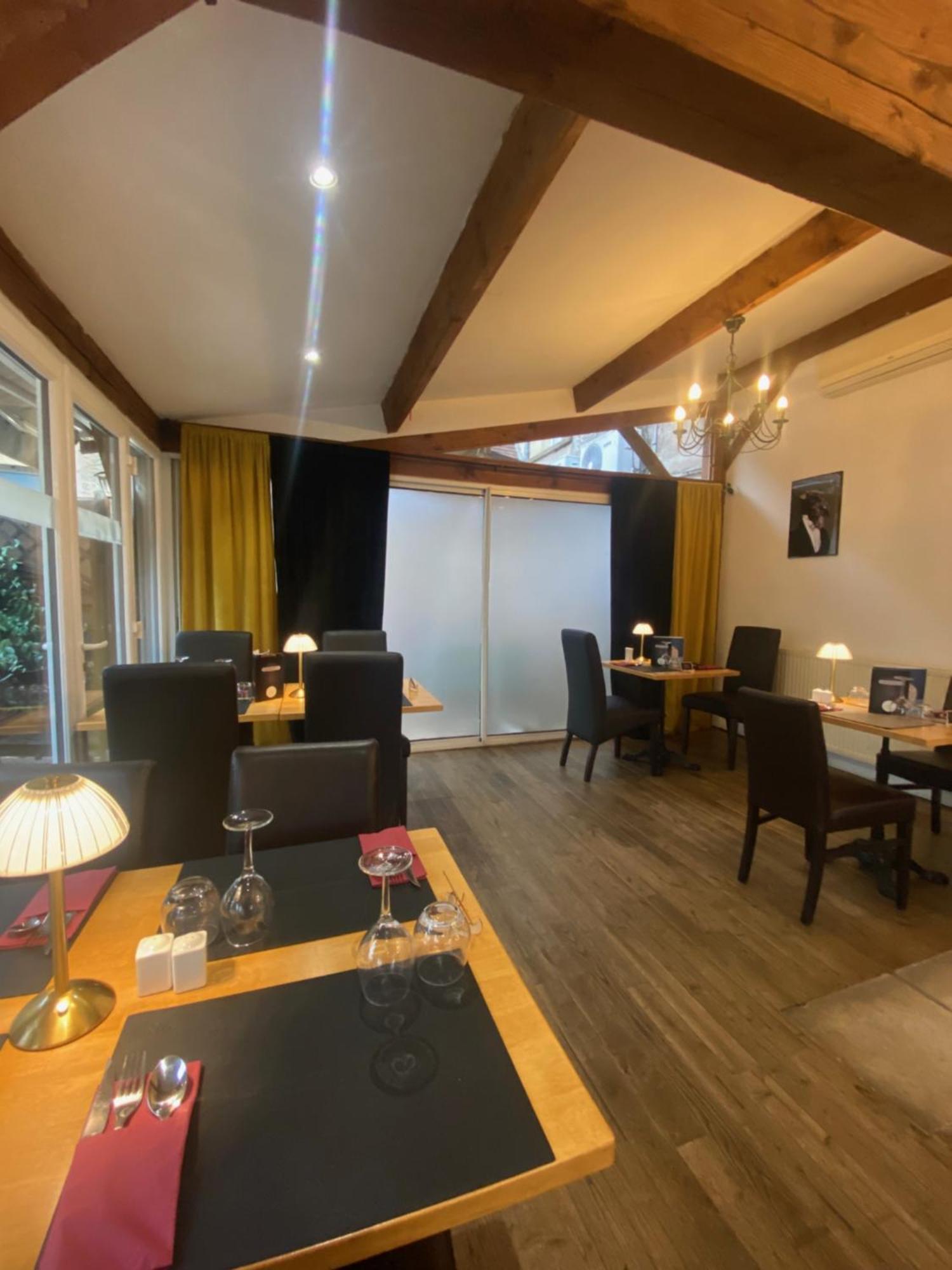 Logis Hotel Le Cygne Le Bugue Buitenkant foto