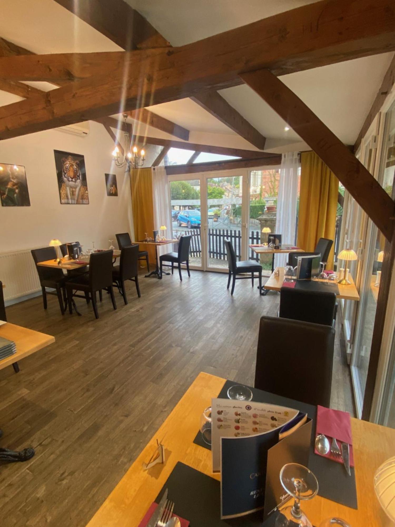Logis Hotel Le Cygne Le Bugue Buitenkant foto