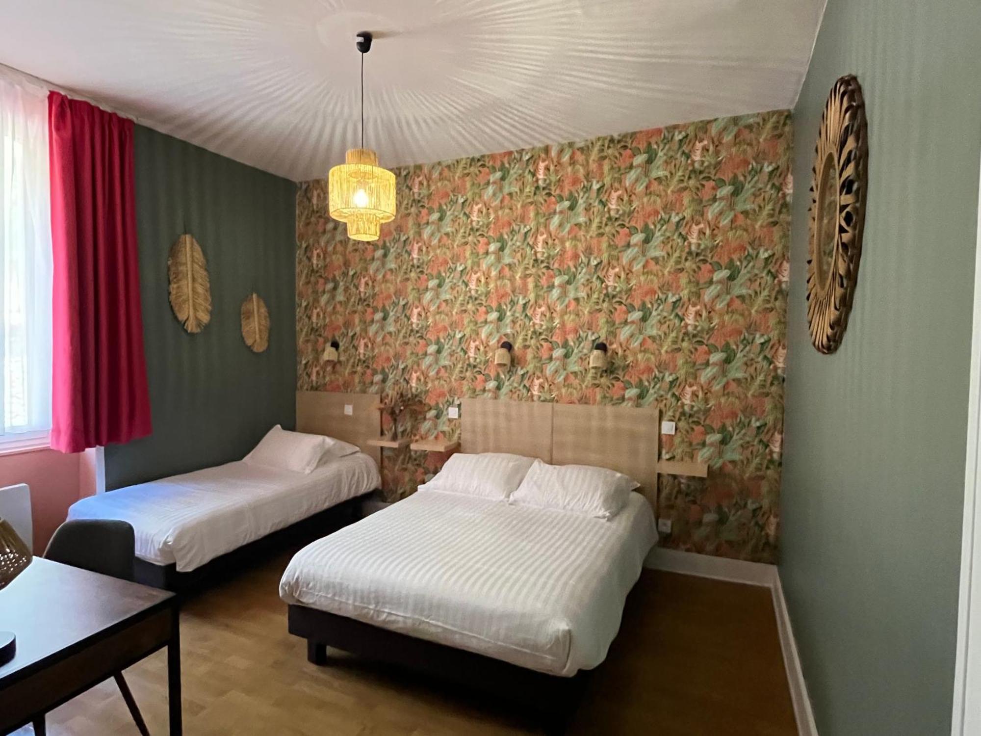 Logis Hotel Le Cygne Le Bugue Buitenkant foto