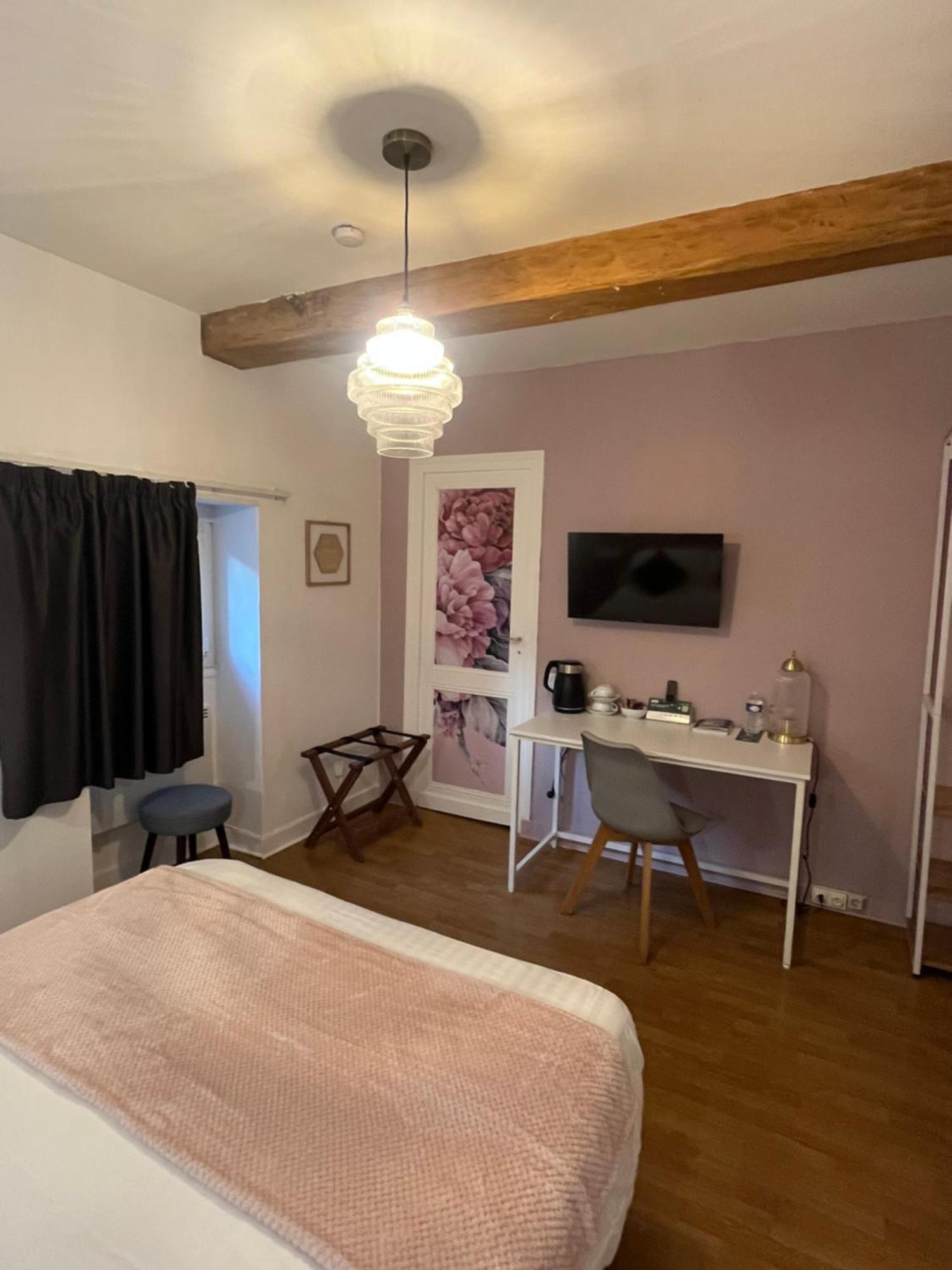 Logis Hotel Le Cygne Le Bugue Buitenkant foto