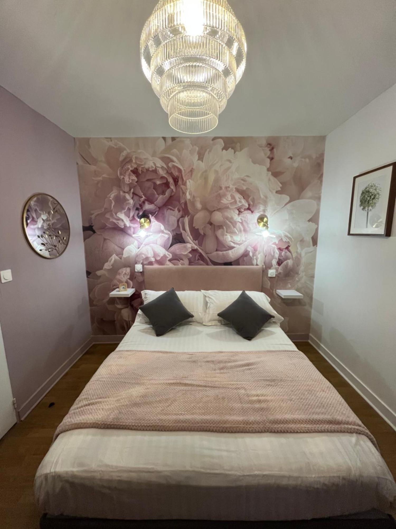 Logis Hotel Le Cygne Le Bugue Buitenkant foto
