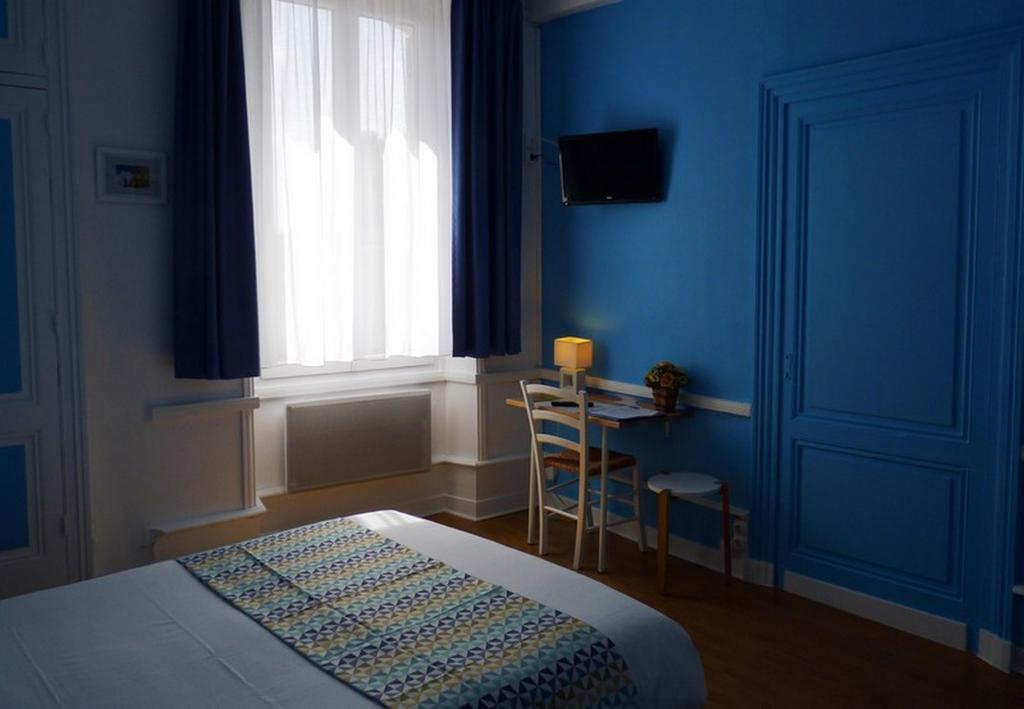 Logis Hotel Le Cygne Le Bugue Buitenkant foto