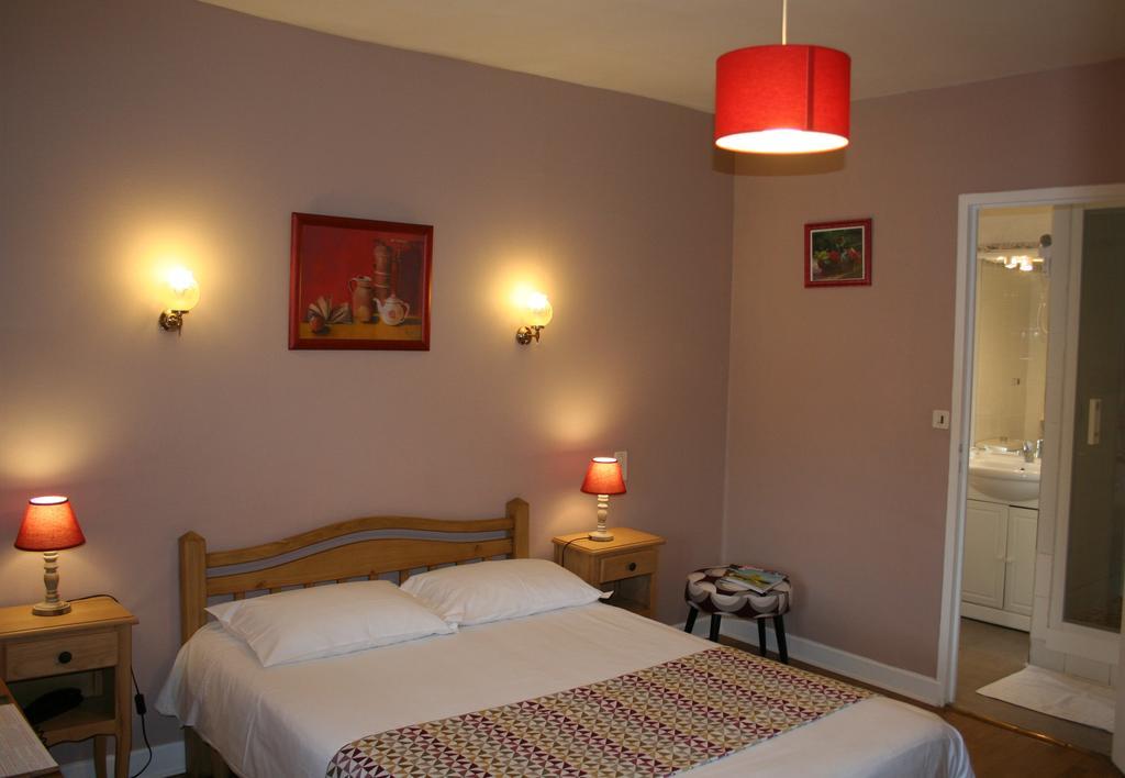 Logis Hotel Le Cygne Le Bugue Buitenkant foto